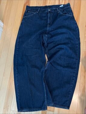 UNIQLO BARREL JEANS.    32